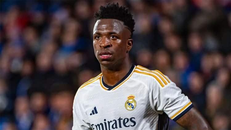 <p>Vinicius, 300 milyon euro bedelle Suudi Arabistan'dan bir takıma transfer olması halinde ligin rekorunu da kıracak.</p>