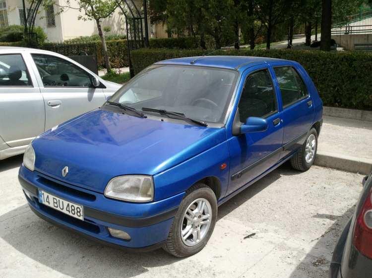 <p>RENAULT CLIO 1998</p>
<p> </p>
