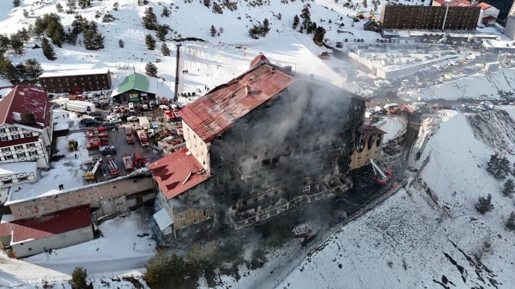 <p>Kültür ve Turizm Bakanlığı Yatırım ve İşletmeler Genel Müdürlüğü, 81 il valiliğine, turizm işletme belgesi almayan ve kayıt dışı faaliyet gösteren oteller için tebligat gönderdi.</p>
