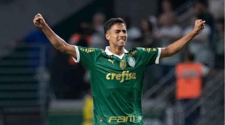 <p>Vitor Reis - Palmeiras > Manchester City</p>