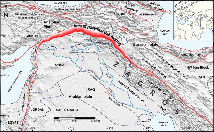 <p><strong>TÜRKİYE'NİN ALTINDAKİ YARIK: BULGULAR DEPREM RİSKLERİNİN DAHA İYİ TESPİT EDİLMESİNE YARDIMCI OLABİLİR</strong></p>

<p><br />
Araştırmacılar, incelemeleri sayesinde yer kabuğundaki çöküntünün yalnızca dağların ağırlığından kaynaklanmadığını, düşünülenden daha büyük olduğunu ortaya koydu. </p>
