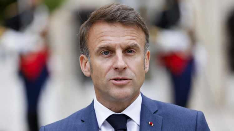 <p><strong><span style="color:#B22222">EMMANUEL MACRON</span>  |  ÇOCUĞU YOK</strong></p>

<p> </p>

<p>Fransa Başkanı</p>
