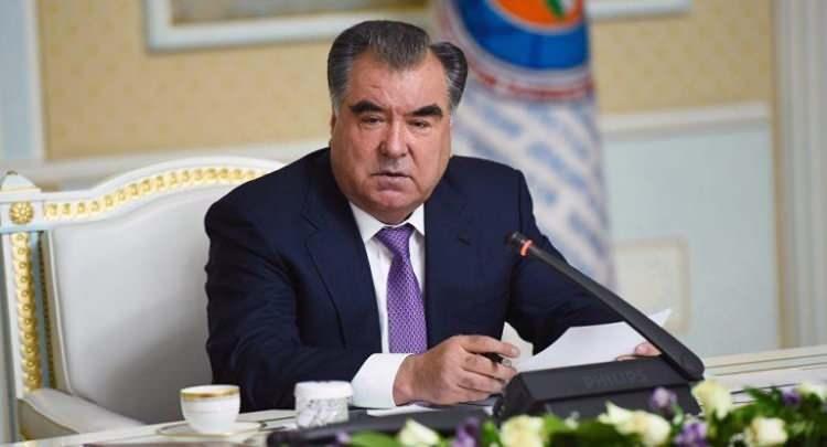 <p><strong><span style="color:#B22222">İMAMALI RAHMAN </span>| 9 ÇOCUK </strong> | 7 kız 2 erkek</p>
<p> </p>
<p>Tacikistan Başkanı</p>