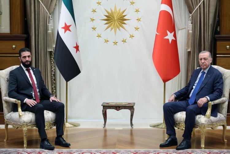 <p>Ayrıca, "Suriye halkı artık kendi geleceğini belirleme iradesine sahip" açıklaması da vurgulanan konular arasında yer aldı.</p>
