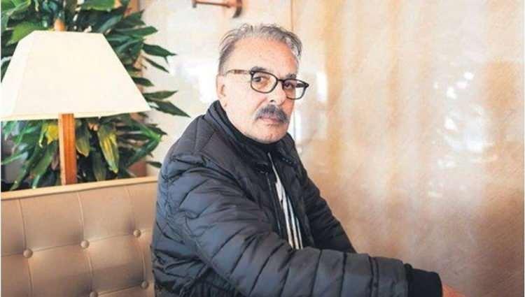 <p><strong>Zamanla sesi ve yorumu keşfedilen Ferdi Tayfur, arabesk müziğin yeni döneminde önemli bir figür haline geldi. Mütevazı geçmişinden kopmadan, halkın duygularına tercüman olan şarkılarıyla büyük bir dinleyici kitlesine ulaştı.</strong></p>
