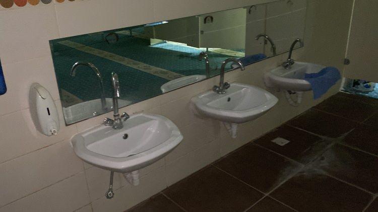 <p>Kemer Kaymakamı Ahmet Solmaz, vatandaşların ibadetlerini huzurlu bir şekilde yapmaları i&ccedil;in işletmelerin hassas davranması gerektiğini vurgulayarak şunları s&ouml;yledi:</p>

<p>&nbsp;</p>
