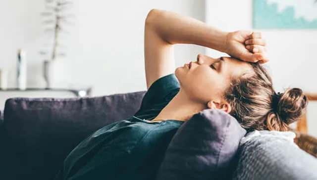 <p>Dr. Sethi, magnezyum eksikliğinin ne denli önemli olduğunu ve kontrol altına alınmadığı takdirde ciddi sağlık sorunlarına sebep olacağını belirterek takipçilerini uyarıyor. Eğer, magnezyum eksikliğinin 4 belirtisi sizde varsa hemen bir doktor kontrolünde magnezyum takviyesine başlamalısınız.</p>