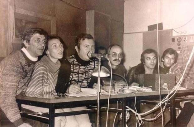 <p>Ferdi Tayfur'a en çok yakışan ses tabi ki Esen Günay'ın sesiydi. Bu eşleşmeyi Natuk Baytan yapmıştı. </p>
<p> </p>