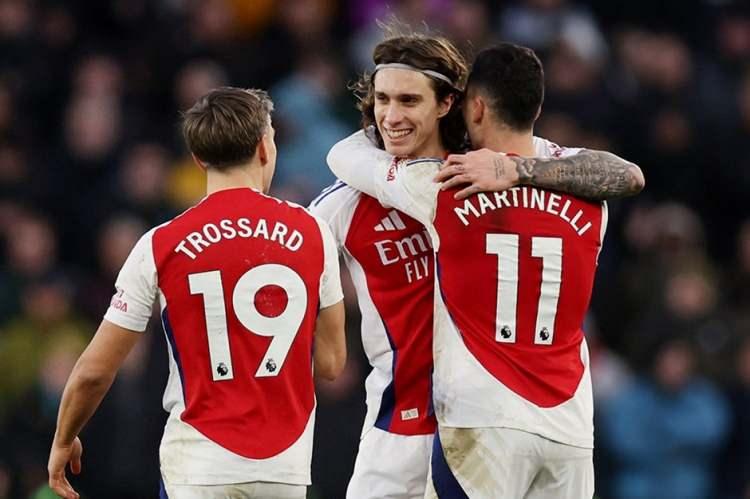 <p>7- Arsenal | 717 milyon euro</p>
