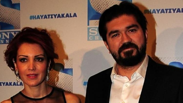 <p>Nagehan Al&ccedil;ı ve Rasim Ozan K&uuml;tahyalı'nın 13 yıllık evliliği, iki yıl &ouml;nce boşanmayla sonu&ccedil;landı. Al&ccedil;ı, K&uuml;tahyalı'nın kendisine şiddet uyguladığını da &ouml;ne s&uuml;rd&uuml;.</p>
