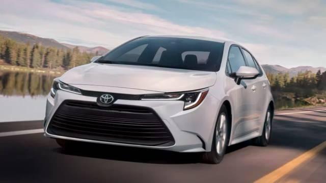 <p><strong><span style="color:#B22222">4)  TOYOTA COROLLA </span> |  2.255</strong></p>
