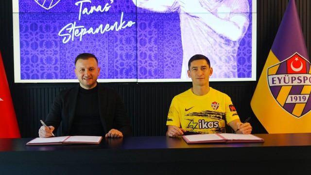 <p>* Taras Stepanenko > Eyüpspor<br />
<br />
Geldiği takım: Shakhtar</p>

