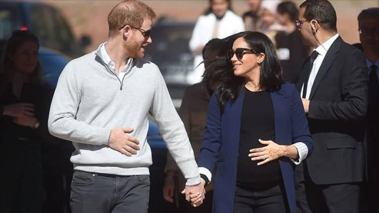 <p>Öte yandan Trump, Prens Harry hakkında 2024'te, yeniden seçilmesi halinde Prens Harry'nin Kraliçe II. Elizabeth'e yaptığı "affedilemez" ihanetin ardından "tek başına" kalacağı uyarısında bulunmuştu.</p>
