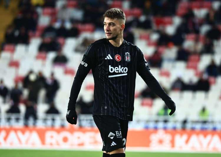 <p>Ernest Muci - Beşiktaş<br />
<br />
1.8 milyon Euro</p>
