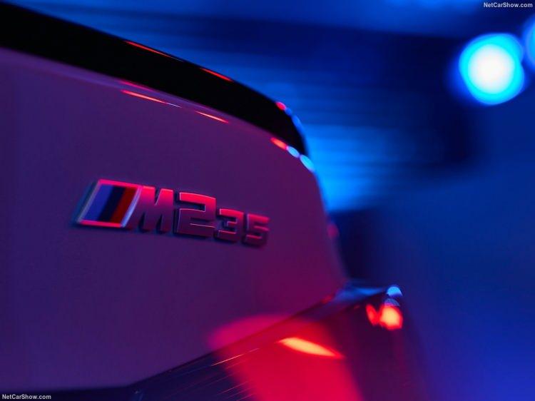 <p>Yeni BMW 220 Gran Coupé, Sport Line ve M Sport olmak üzere iki tasarım paketiyle sunuluyor.</p>
