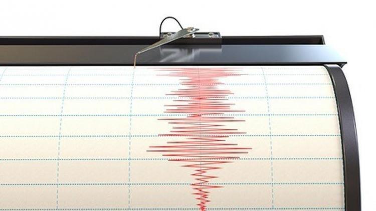 <p>Volkanik patlama yaşanması halinde oluşacak toz bulutunun atmosferde güneş ışığını dahi kapatabildiğine, kimyasal özellikleri nedeniyle de insan sağlığı açısından zararlı olduğuna dikkati çeken Görür, yapılan araştırmalar neticesinde volkanik bir patlama belirtisinin gözlenmediğini, bunun spekülatif bir söylem olduğunu aktardı.</p>

<p> </p>
