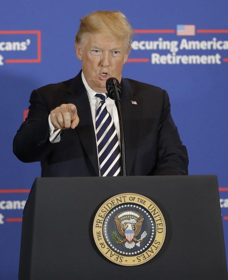 <p><strong>TRUMP KRİTİK METERYALLERE ERİŞİM İSTİYOR</strong></p>
<p>Trump yönetiminin teklifinde hangi madenlerin yer aldığı kesin olarak bilinmese de, lityum, grafit ve uranyum gibi kritik materyallere erişim sağlamaya çalıştığı ifade edildi. ABD'li yetkililerin "nadir toprak elementleri"ne erişim talep ettiği ancak Ukrayna'nın bu materyalleri çok büyük miktarlarda bulundurmadığı belirtildi.</p>