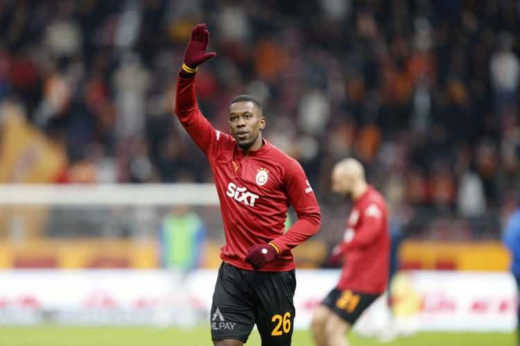 <p>Carlos Cuesta - Galatasaray<br />
<br />
1.45 milyon Euro (sezona göre artıyor - yarım sezon için 650 bin Euro)</p>
