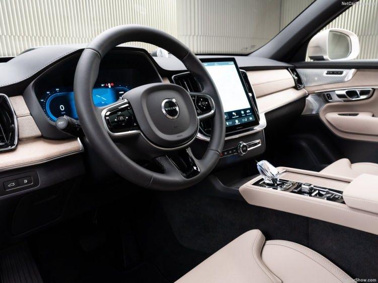 <p>2024'te premium segmentte plug-in hybrid satışlarıyla dikkati çeken Volvo Car Türkiye, XC90 Plug-in Hybrid modeliyle bu yıl da bu başarısını sürdürmeyi hedefliyor.</p>
