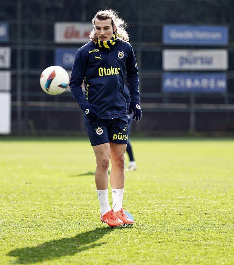 <p>Çağlar Söyüncü - Fenerbahçe<br />
<br />
​2 milyon Euro</p>
