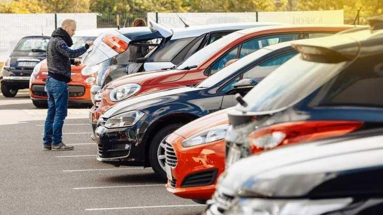 <p><strong><span style="color:#B22222">HYUNDAI ACCENT ADMİRE</span> | 1,3 BENZİN – 1,5 BENZİN (320 BİN TL)</strong></p>
<p> </p>
