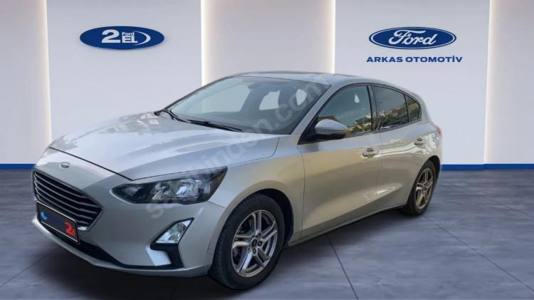 <p><strong>FORD FOCUS  |   2 1,6 BENZİNLİ (470 BİN TL)</strong></p>

<p> </p>

