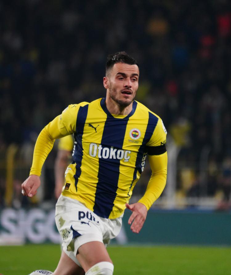 <p>Filip Kostic - Fenerbahçe<br />
<br />
2.5 milyon Euro</p>
