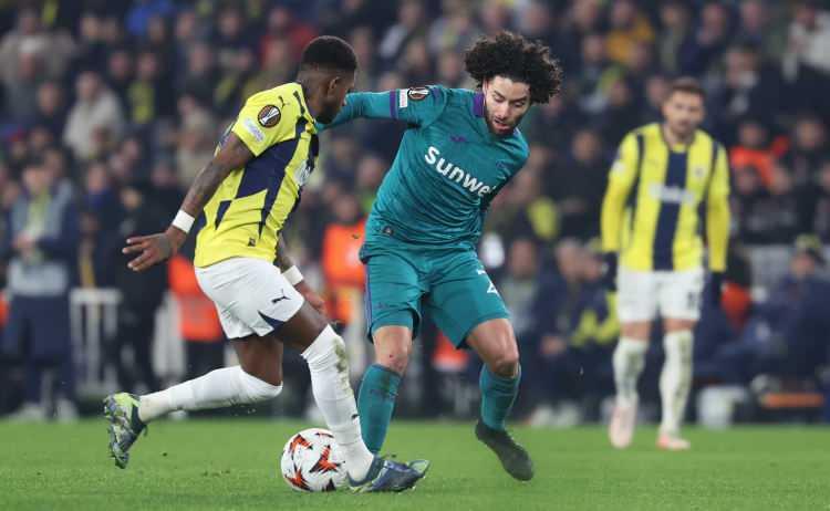 <p>Fenerbahçe son 16 turuna yükselmek için müsabakanın rövanşını 20 Şubat Perşembe günü Belçika'da oynayacak.</p>