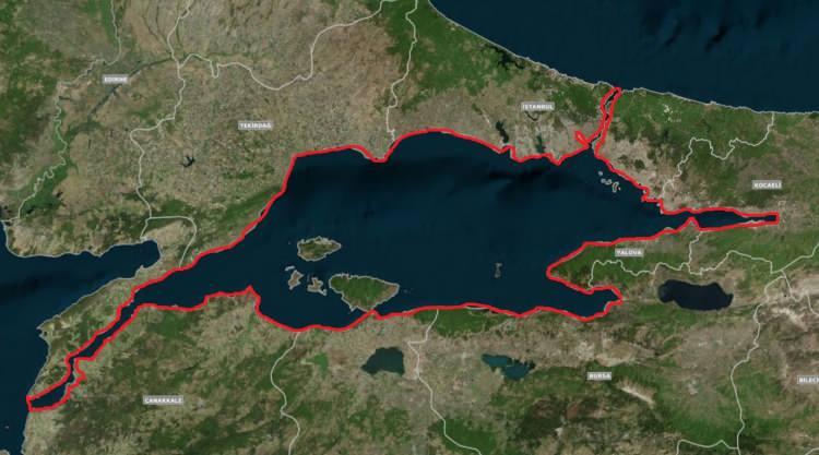 <p><span style="color:rgb(165, 42, 42)"><strong>14 SULAK ALAN RAMSAR KAPSAMINDA</strong></span></p>
<p>Türkiye'nin sahip olduğu 135 sulak alanla önemli bir tatlı su ve biyolojik çeşitlilik potansiyelini barındırdığına işaret eden Dr. Kesici, <strong>"Ancak hatalı su yönetimi, alan işgalleri, popülizm ve insan baskısı yüzünden 14'ü RAMSAR Sözleşmesi kapsamında koruma altına alınan sulak alanların neredeyse yarısı kaybedildi. Seyfe, Kuyucuk ve Meke gölleri tamamen kurudu. Sultansazlığı'nın çok büyük kısmı kurudu. Manyas, Burdur ve Uluabat gölleri, Göksu, Kızılırmak ve Gediz deltaları, Akyatan ve Yumurtalık lagünleri aşırı oranda kuruma, kirlilik ve biyolojik çeşitlilikte azalma sorunları yaşıyor. Kızören Obruğu da aşırı oranda su çekilmesiyle artan kuruma ve yer altı su kaynaklarının tarımsal amaçlı çekilmesi nedeniyle çevresinde yeni obruklar oluştu. Bunlar içerisinde en iyi durumda olanı Nemrut Kalderası. Ancak su seviyesinde azalma var ve insan ziyaretleri sınırlandırılmalıdır"</strong> dedi.</p>
