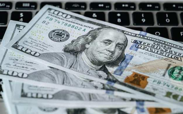 <p><strong>536 MİLYAR DOLAR</strong></p>