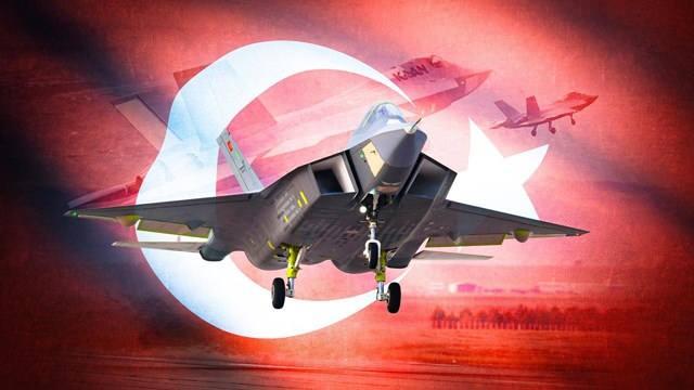 <p><strong>DEĞİŞİMLER BİZE NE ANLATIYOR?</strong></p>
<p> </p>
<p>Savunma Sanayii Uzmanı Fatih Mehmet Küçük, söz konusu değişimlerin temel olarak madalyonun ‘mühendislik’ yönü olduğunu söylüyor. İlk etapta paylaşılan verilerin daha çok projedeki ön çalışmalara istinaden ortaya çıktığını belirtiyor.</p>
<p> </p>