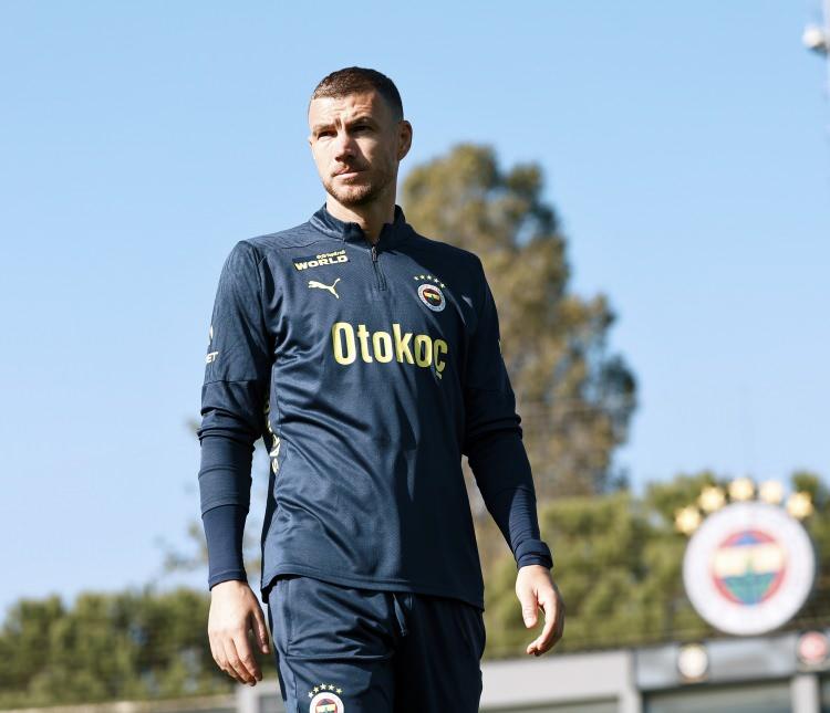 <p>Edin Dzeko - Fenerbahçe<br />
<br />
​4.2 milyon Euro</p>
