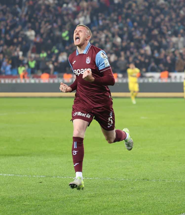 <p>John Lundstram - Trabzonspor<br />
<br />
1.5 milyon Euro</p>
