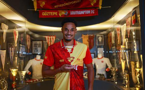 <p><strong>GÖZTEPE</strong></p>
<p>Gelenler: Emersonn, Furkan Bayır</p>