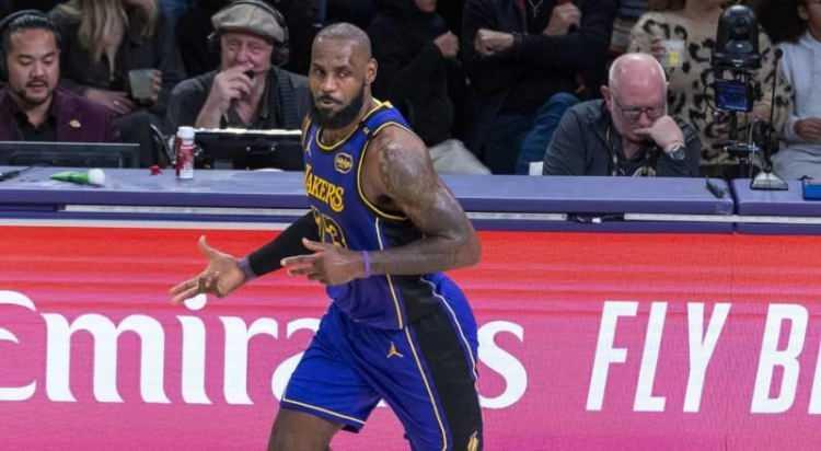 <p>5- LeBron James | 133.2 milyon Dolar</p>