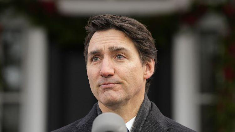 <p><span style="color:inherit"><strong><span style="color:rgb(178, 34, 34)">JUSTIN TRUDEAU - KANADA BAŞBAKANI  </span></strong></span></p>

<p> </p>

<p><strong>FEDAİ</strong></p>

<p> </p>
