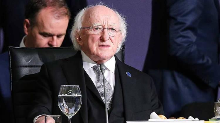 <p><span style="color:inherit"><strong><span style="color:rgb(178, 34, 34)">MICHAEL HIGGINS - İRLANDA BAŞBAKANI</span>  </strong></span></p>

<p> </p>

<p><span style="color:inherit"><strong>GARSON</strong></span></p>

<p> </p>
