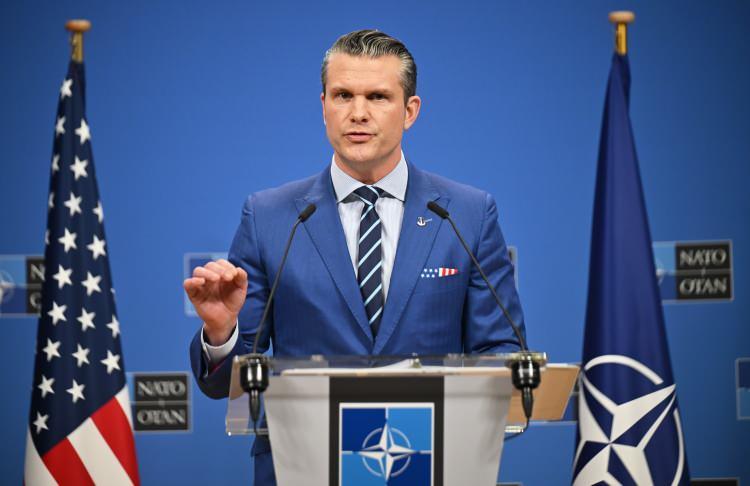 <p>Hegseth sözlerine şöyle devam etti: “Bazılarımız, bir anlaşmayı daha olası hale getirebilecek belirli türde koşullar oluşturmak için sahada bulunuyoruz ve NATO bağlamında burada yapmaya çalıştığım şey de buydu.”</p>