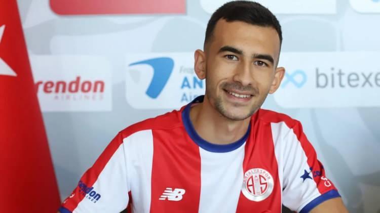 <p><strong>ANTALYASPOR</strong></p>
<p>Gidenler: Harun Toprak (Kiralık), Efecan Gülerce (Kiralık), Kağan Arıcan (Kiralık)</p>