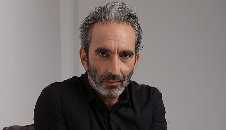 <p><span style="color:#FF0000"><strong>"ONUN YÜZÜNDEN TRT GÜZELİM İŞİ BİTİRMEK ZORUNDA KALDI: ÇOK AH ALDI"</strong></span></p>
<p><span style="color:#000000"><strong>2 Mart 2012'de TRT 1'de yayımlanmaya başlayan 'Bir Zamanlar Osmanlı" dizisinde Tanış işe birlikte rol aldıklarını ancak Tanış'ın tavırları sebebiyle birçok kişinin mağdur olduğunu söyleyen Karel, şöyle konuştu:</strong></span></p>
<p><span style="color:#000000"><strong>'Hikaye 3. Ahmed dönemi Patrona Halil isyanını anlatıyor, yani Lale Devri. Fırat Tanış'ın kaprisleri ve en sonunda hamam sahnesinde 'mekanı ısıtmadılar' diye koskoca platoyu, işi bıraktı gitti.</strong></span></p>