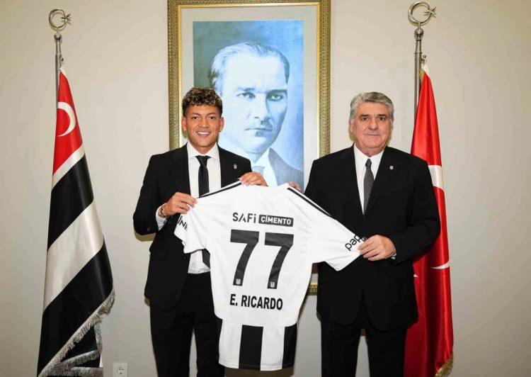 <p>* Elan Ricardo <br />
<br />
La Equidad > Beşiktaş</p>