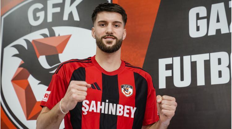 <p>* Anel Husic > Gaziantep FK<br />
<br />
Geldiği takım: Young Boys</p>