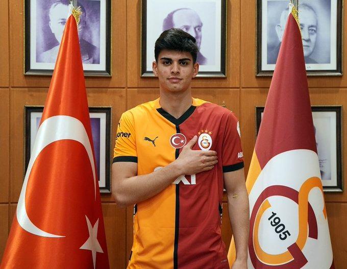 <p>* Arda Ünyay > Galatasaray<br />
<br />
Geldiği takım: Ankaragücü</p>