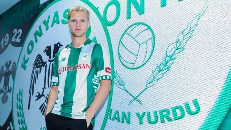 <p><strong>KONYASPOR</strong></p>

<p>Gelenler: Mehmet Kaya, Bahadır Güngördü, Abdurrahman Üresin, Mehmet Güneş, Kaan Akyazı, Ahmet Daş, Morten Bjorlo</p>
