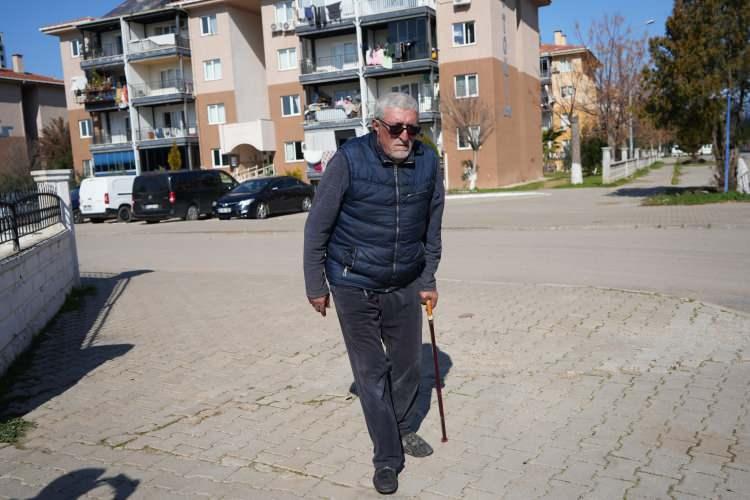 <p><span style="color:rgb(165, 42, 42)"><strong>"EVİN SATIŞINI KENDİSİNE VERMEMİ İSTEDİ"</strong></span></p>

<p>Tilif, evliliklerinin 10. gününde eşinin evin tapusunu istediğinde başlayan tartışmaların, eşi Z.T.'nin Ankara'da aldığı bir darp raporu nedeniyle 3 ay hapis cezası almasına kadar uzadığını ileri sürdü. Sicili temiz olduğu için cezasının ötelendiğini belirten Tilif, evliliklerinin ilk gününde yaşadığı olayı şu şekilde aktardı: </p>

<p><strong>"Eşimle, sosyal medya üzerinden Facebook'tan tanışarak evlenmiştim. Dört yıldır evliyiz. Evliliğin 10. günde evin satışını kendisine vermemi istedi. Tartıştık, daha önce böyle bir konu gündemimizde yoktu. Sözlü tartıştık, ben yattım. Uçakla Ankara'ya gidiyor. Orada mizansen yapıyor, darp izleri yapıyor kendine. Darp raporu alarak şikayetçi oluyor, 3 ay kasten yaralamadan ceza aldırdı bana. Sicilim temiz olduğu için cezam ötelendi. Oradan da hiç kimse sormuyor ki olay nerede oldu? Ankara'da ne işi var? Darp raporu alıyorsun. Şiddetin her türlüsüne karşıyım, hümanist, duygusal bir insanım. Ama 4 yıldır eşim hayatımı zehir etti."</strong></p>
