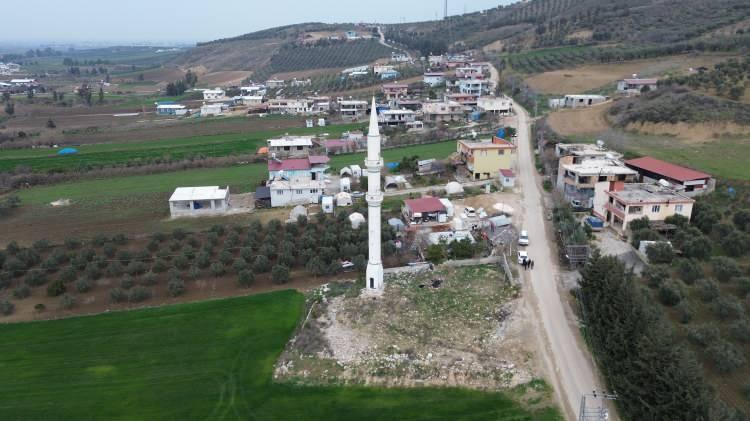 <p>Kahramanmaraş merkezli 6 Şubat depremlerinin ardından büyük zarar gören illerden biri de Hatay oldu. Kentte binlerce bina yerle bir olurken, ibadethaneler de zarar gördü. </p>
