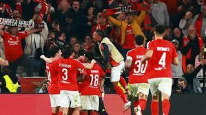 <p>15- Benfica: 87.750</p>