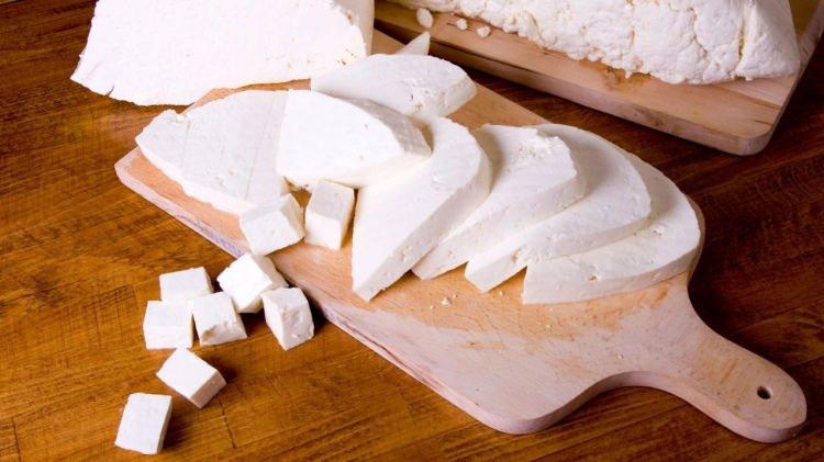 <p><strong>Çayırbağı Süt Ürünleri – Tam Yağlı Kaşar Peyniri (Yağ Oranı Düşük) – Konya</strong></p>