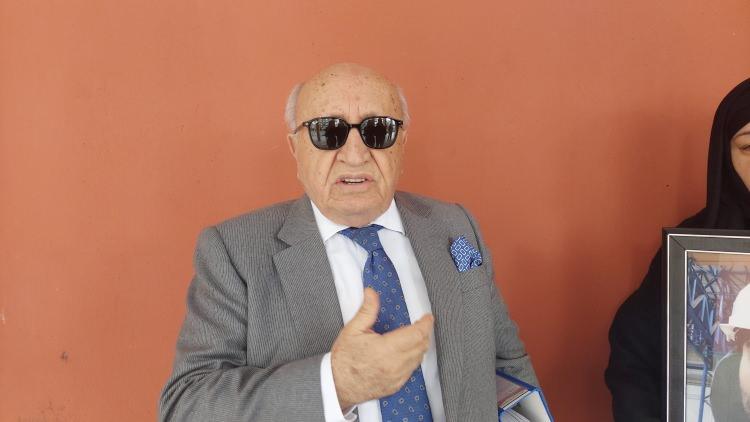 <p>Duruşma sonrasında açıklamalarda bulunan Kraan Ailesi'nin avukatı İbrahim Eriz, <strong>"Geçtiğimiz celse Adli Tıp Kurumu'ndan sanıkların kusur durumları ile ilgili rapor gelmişti ancak çelişki sebebiyle rapor üst kurula gönderildi. Gelen raporda, tali kusurlu 2, asli kusurlu 1 sanık olduğu belirlendi. Ancak sanıklardan Sıla'nın da asli kusurlu olduğuna ilişkin adli tıptaki heyette 3 muhalefet şerri var. Olayda bilinçli taksir olduğuna ilişkin savunma yaptık. Trafik kuralları ve trafik yasası hükümlerine göre sanıkların gerekli kurallara uymaması nedeniyle de bilinçli taksir olduğu düşüncesindeyiz." </strong>dedi.</p>
