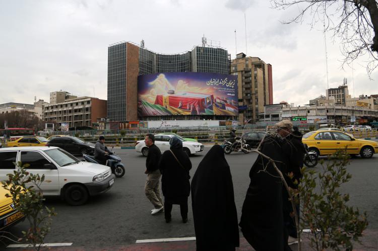 <p>Beyrut'un dışındaki Camille Chamoun Spor Stadyumu'nda düzenlenecek törenin ardından Nasrallah'ın Pazartesi, bir sonraki Genel Sekreter Haşim Safiyuddin’in cenazesinin ise Salı günü defnedileceği bildirildi.</p>

<p> </p>
